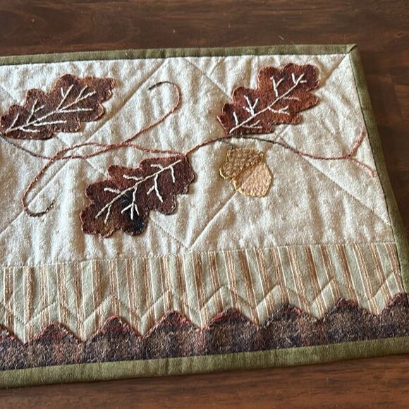 Vintage Fall FEEDSACK‎ Patchwork Quilted Autumn Table cloth Runner 30” L x 10” W - Picture 5 of 8